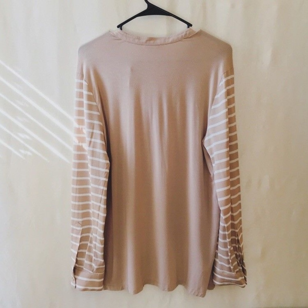 SOLD‼️😍4 for $25 SALE Calvin Klein Striped Top - Picture 3 of 4